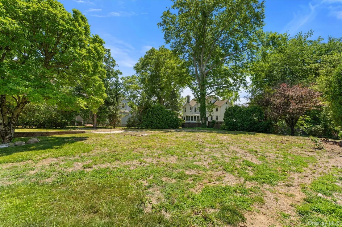 Photo of 819 The Crescent
