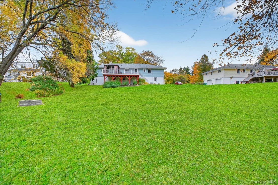 Photo of 69 Round Hill Road