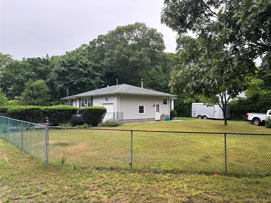 Photo of 72 Fanning Boulevard