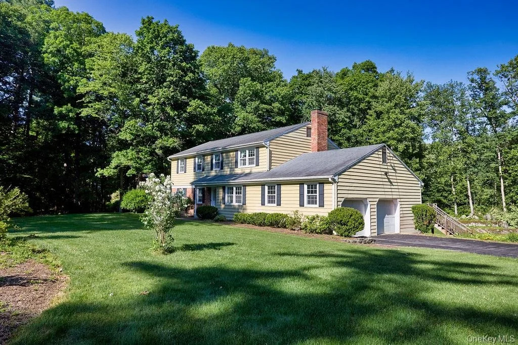 Photo of 10 Stoutenburgh Drive