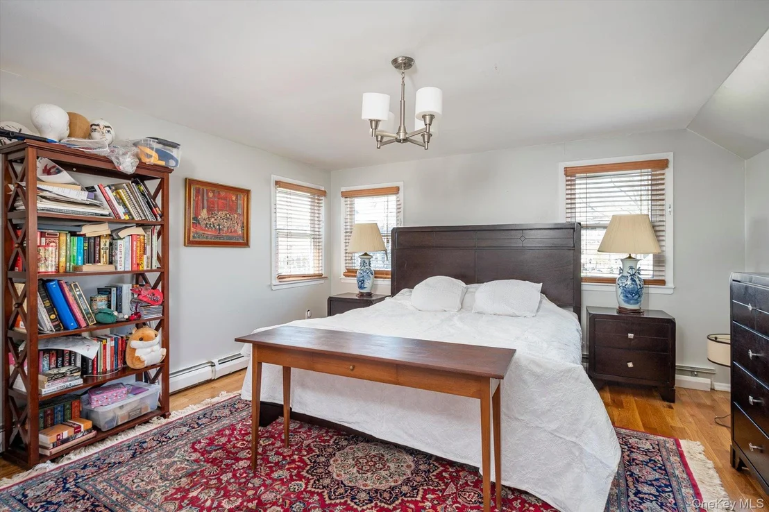 Photo of 36 Nirvana Avenue