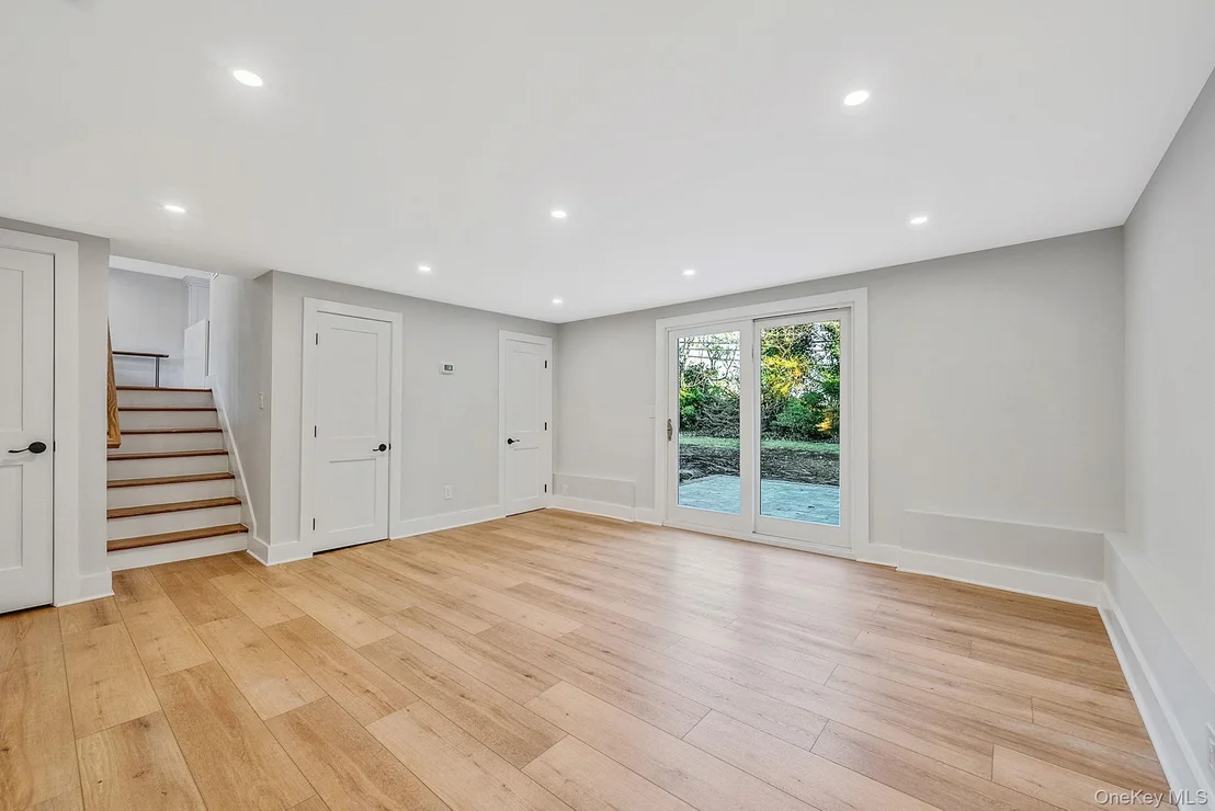 Photo of 64 Hedgerow Lane