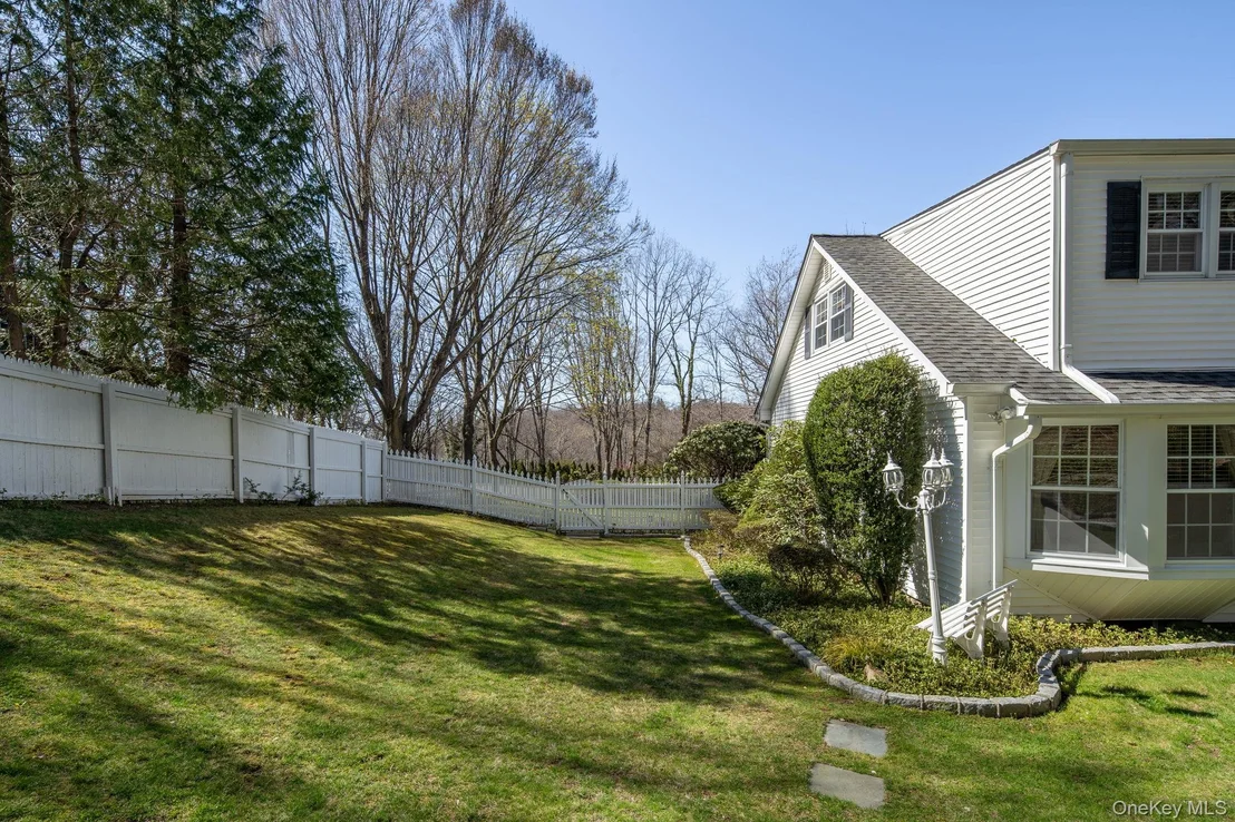 Photo of 32 Fairway Place