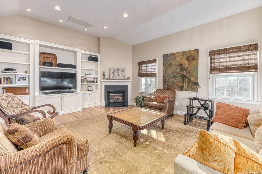 Photo of 19 Hickory Drive