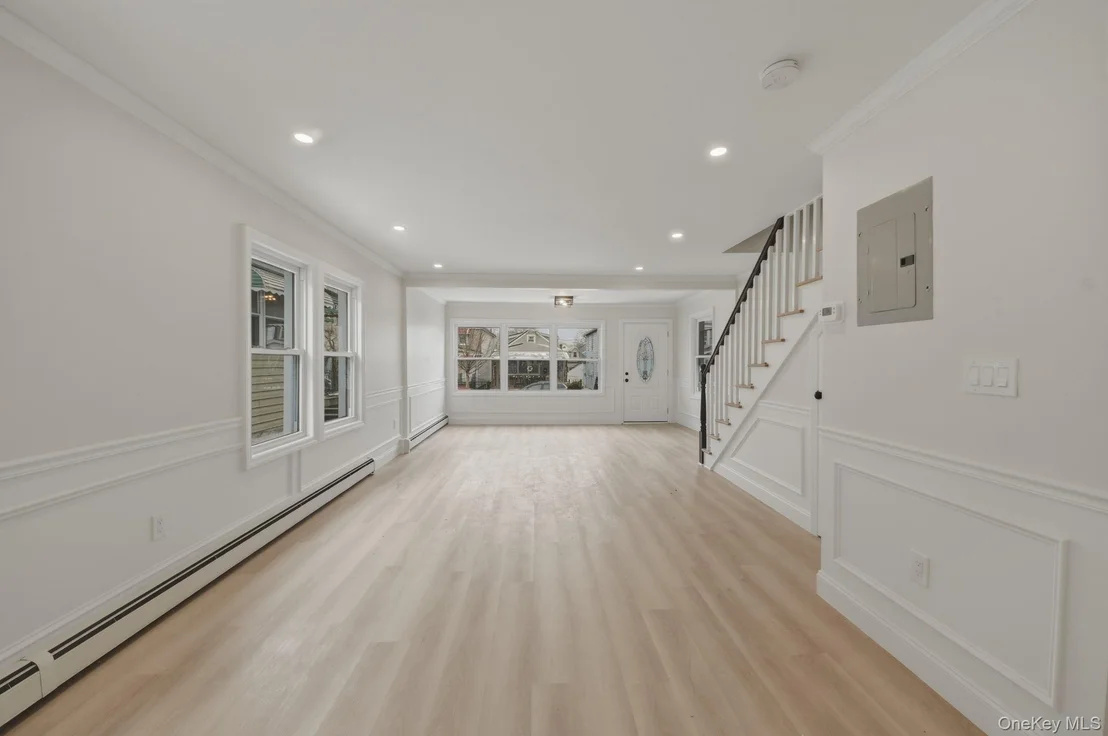 Photo of 424 Thieriot Avenue