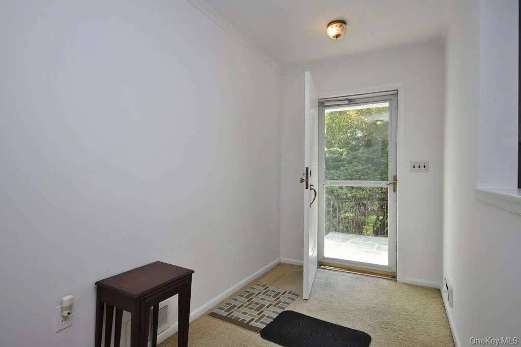 Photo of 10 Lakeview Road