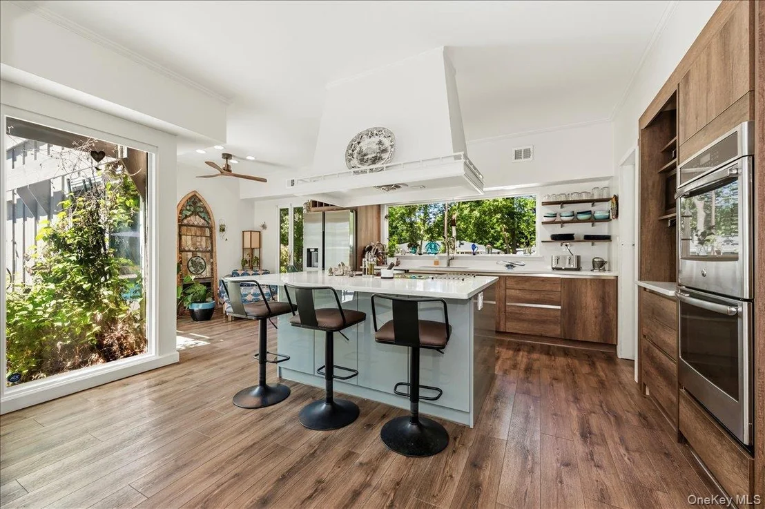 Photo of 35 Melrose Parkway