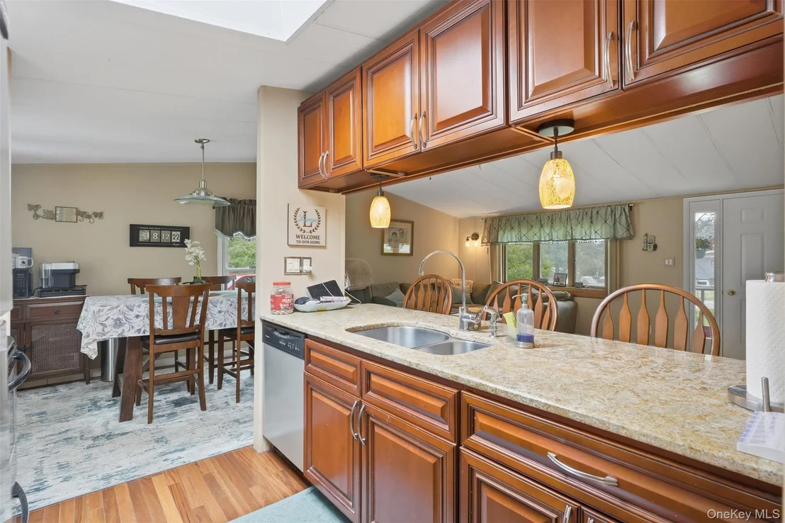 Photo of 4 Seneca Lane