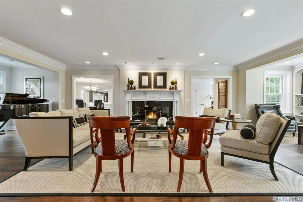 Photo of 8 Boxwood Lane