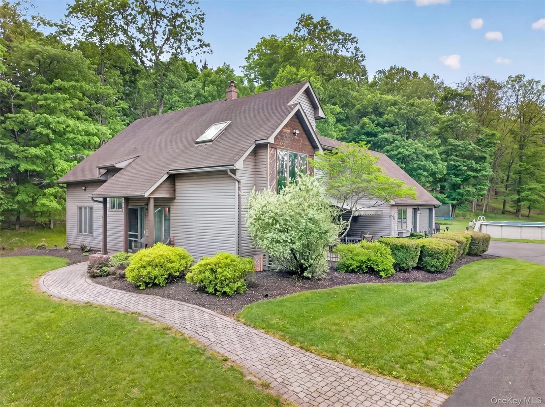 Photo of 233 Hill Road
