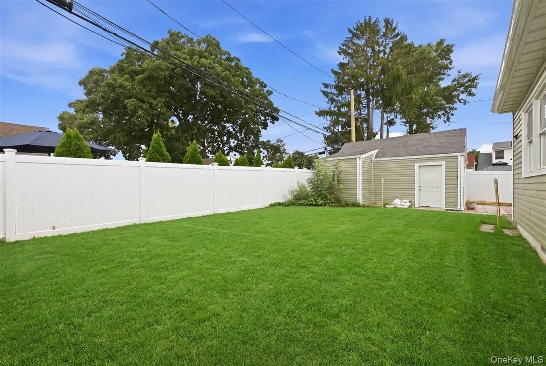Photo of 828 Bruce Drive