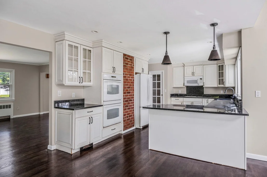 Photo of 10 Clearbrook Drive