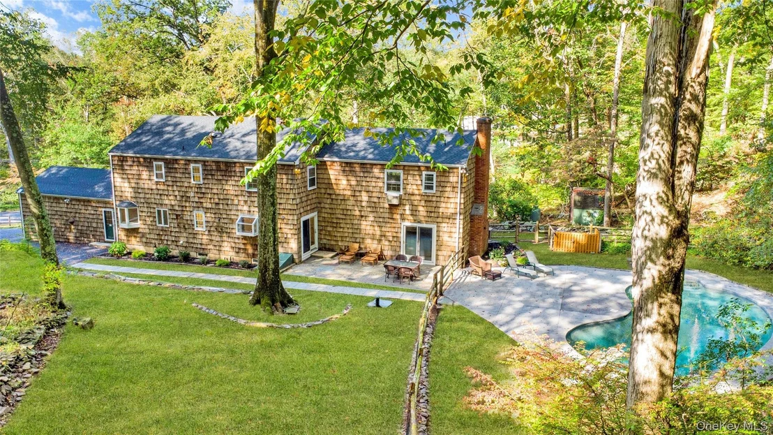 Photo of 23 Tatomuck Road