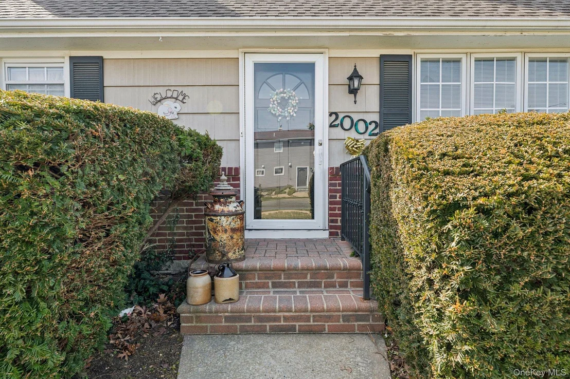 Photo of 2002 Murray Place