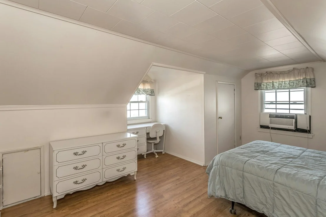 Photo of 591 Seminole Road