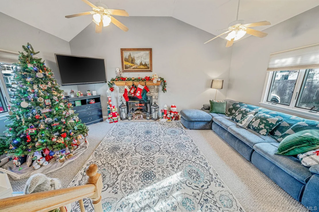 Photo of 32 Rockledge Drive