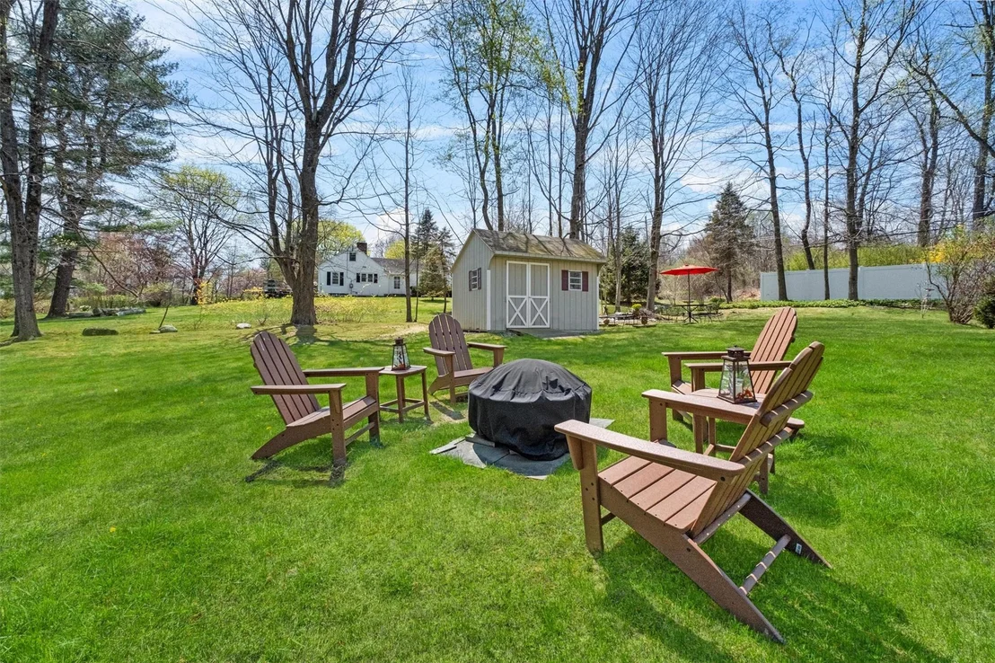 Photo of 462 Cornwall Hill Road