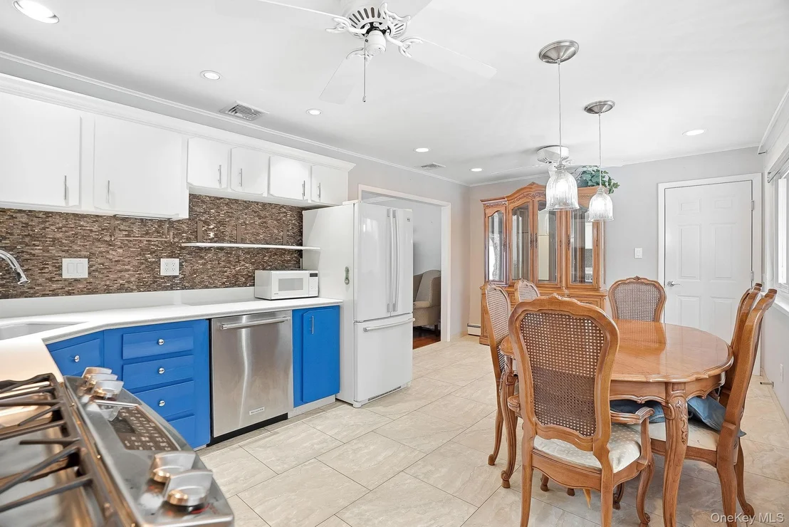 Photo of 12 Lakeview Road
