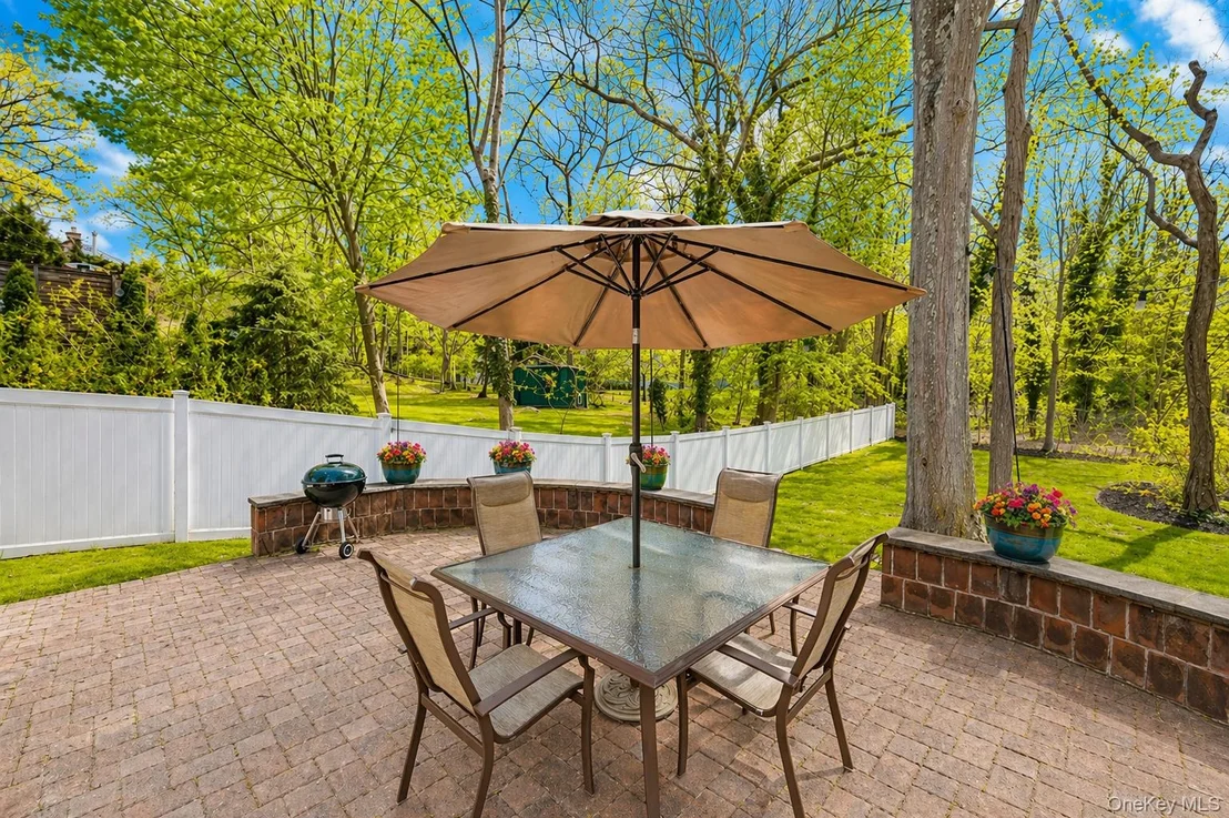 Photo of 6 Huyler Road