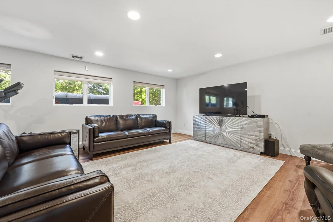 Photo of 8 Herkimer Avenue