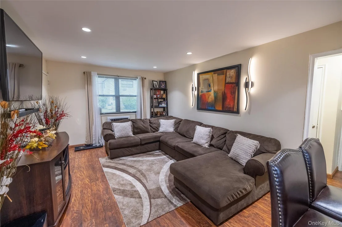 Photo of Unit A at 136-35 68th Drive
