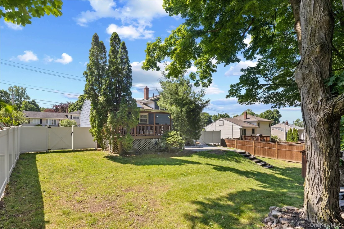 Photo of 24 Maplewood Boulevard