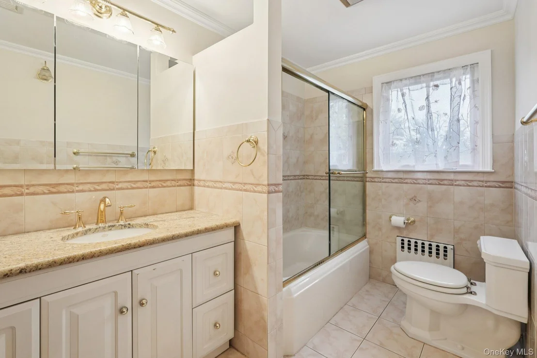 Photo of 808 Wolfs Lane