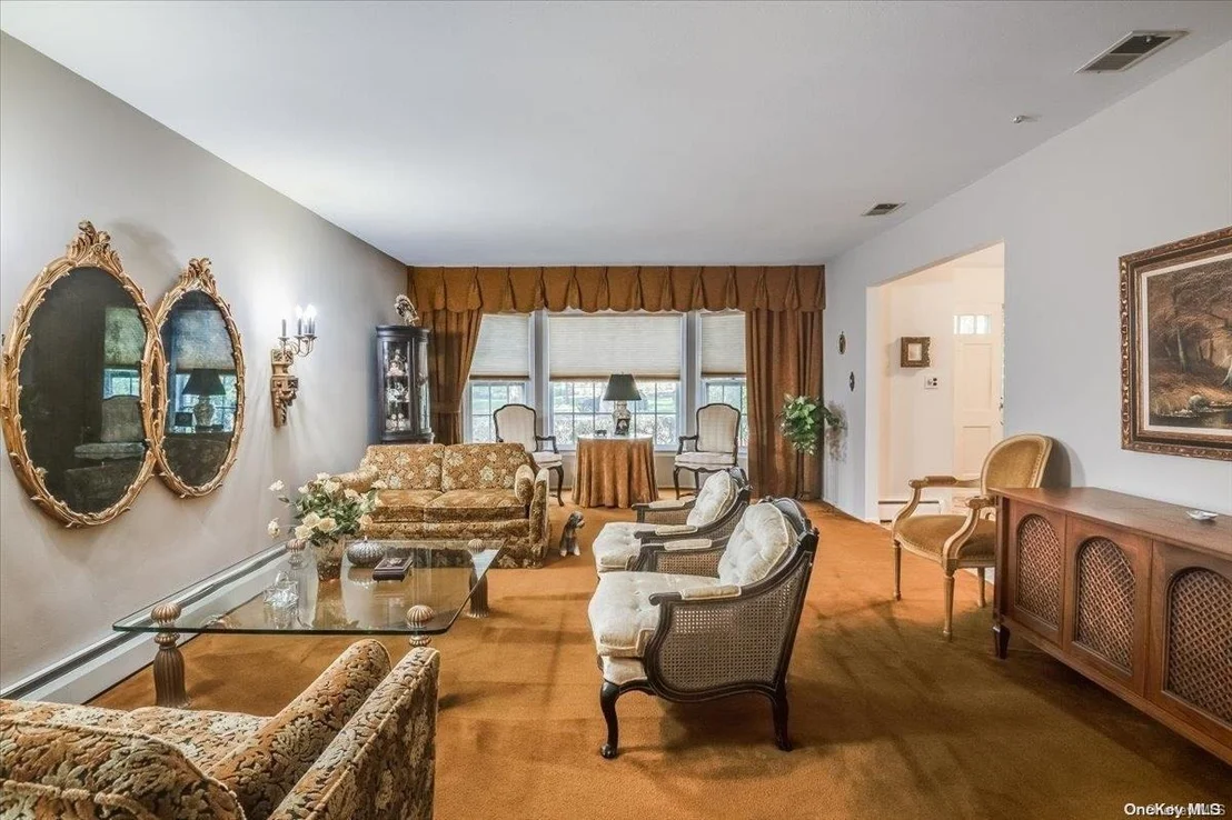 Photo of 69 Buttonwood Drive