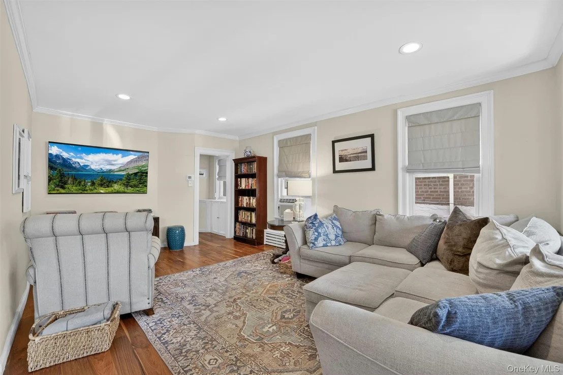 Photo of 4218 Herkimer Place