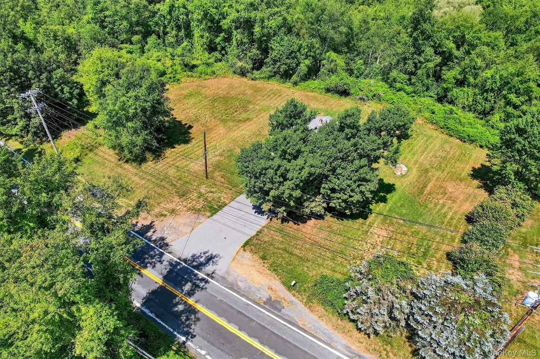 Photo of 1538 Route 211 W