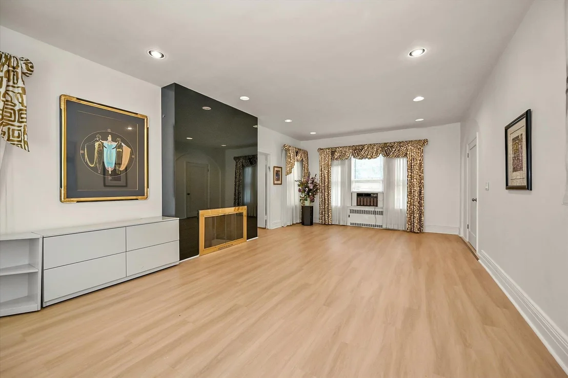 Photo of 115 Central Avenue