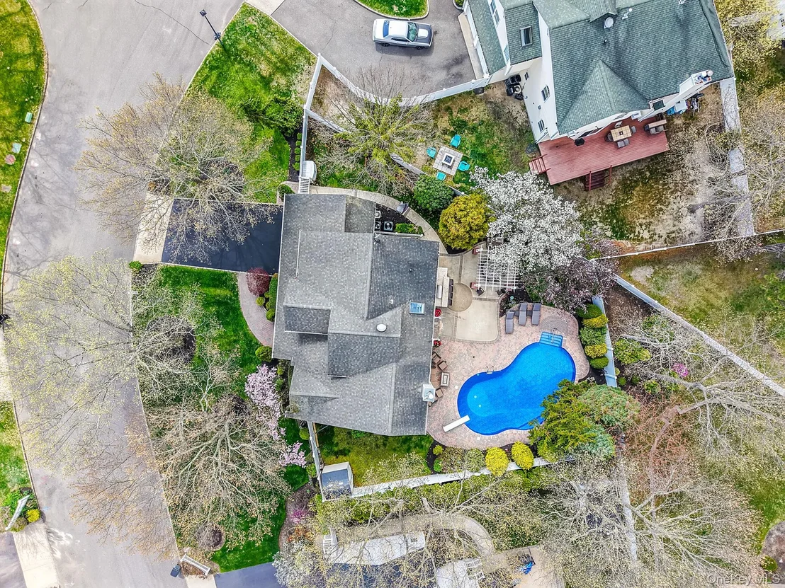 Photo of 9 Tuthill Creek Drive