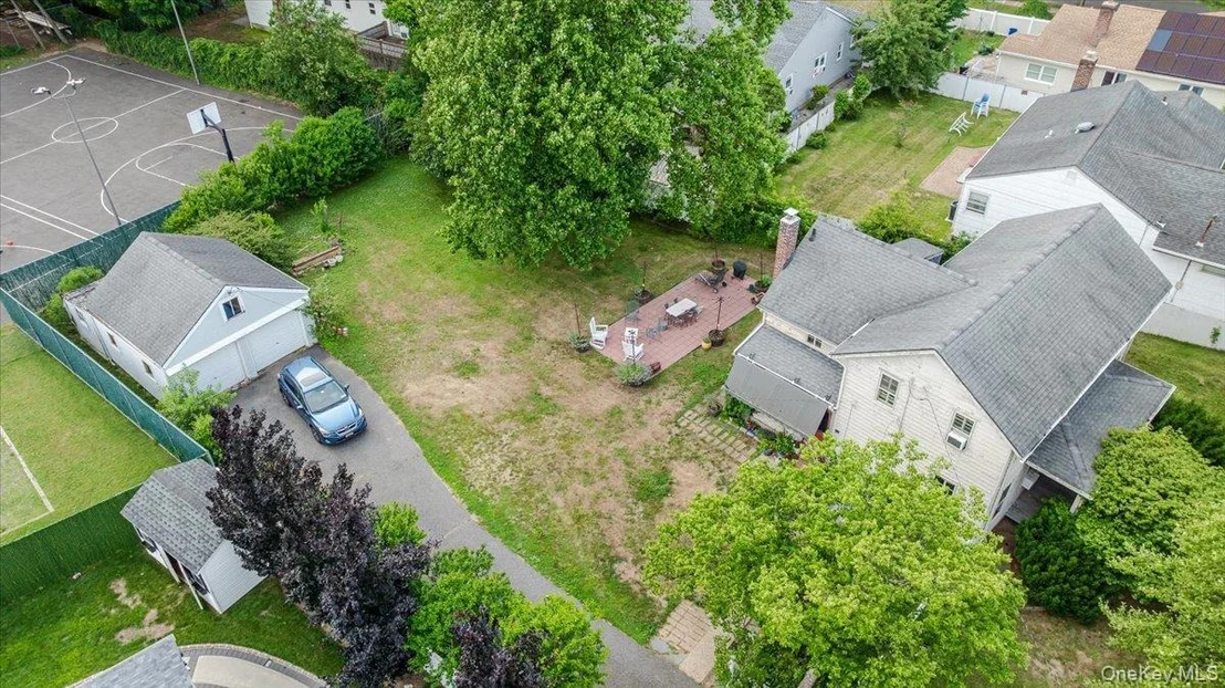 Photo of 49 Hempstead Avenue