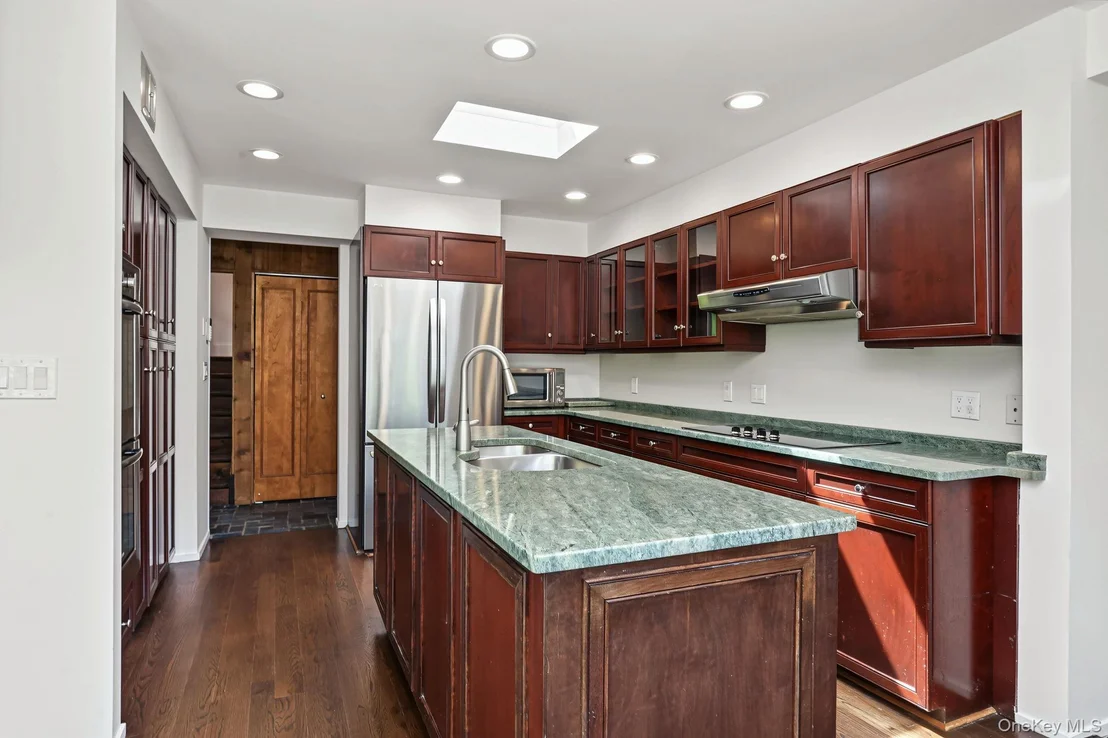 Photo of 4 Leatherstocking Lane