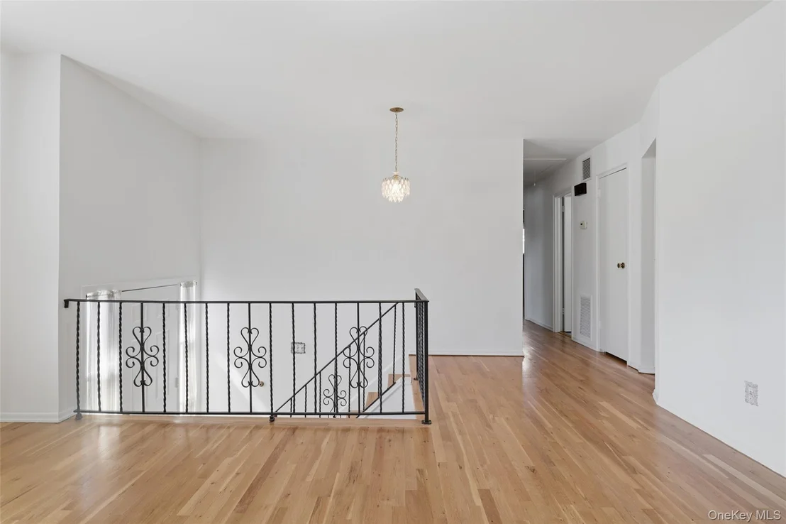 Photo of 94 Babylon Avenue