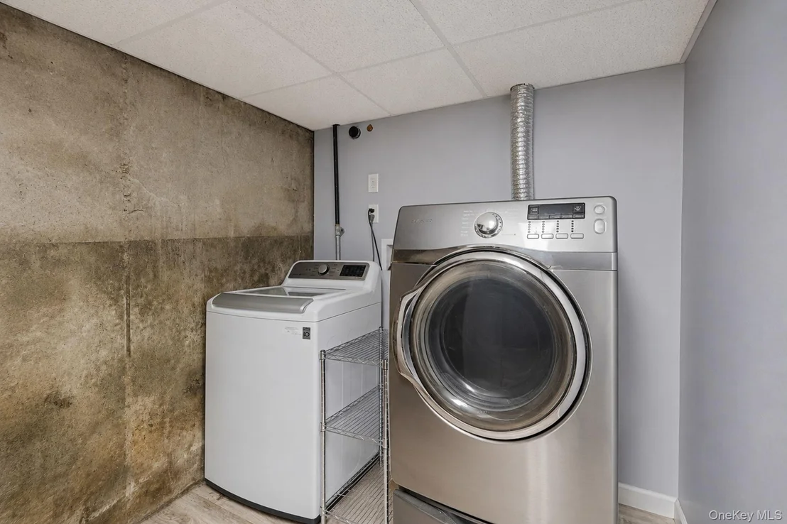 Photo of 85 Applegate Drive