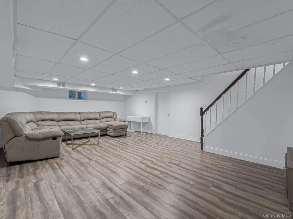 Photo of 14 Nirvana Avenue