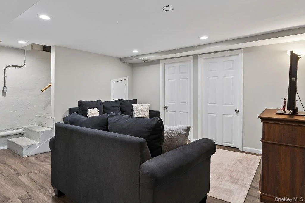 Photo of 437 Fourth Avenue