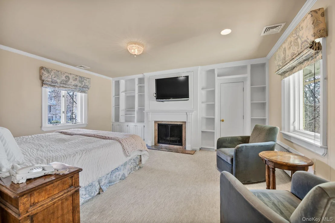 Photo of 10 Clover Drive