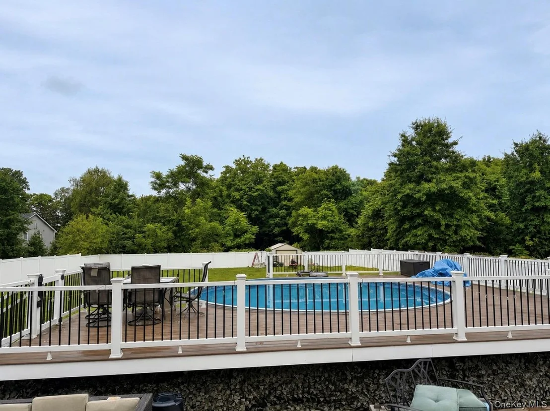 Photo of 392 Bailey Road