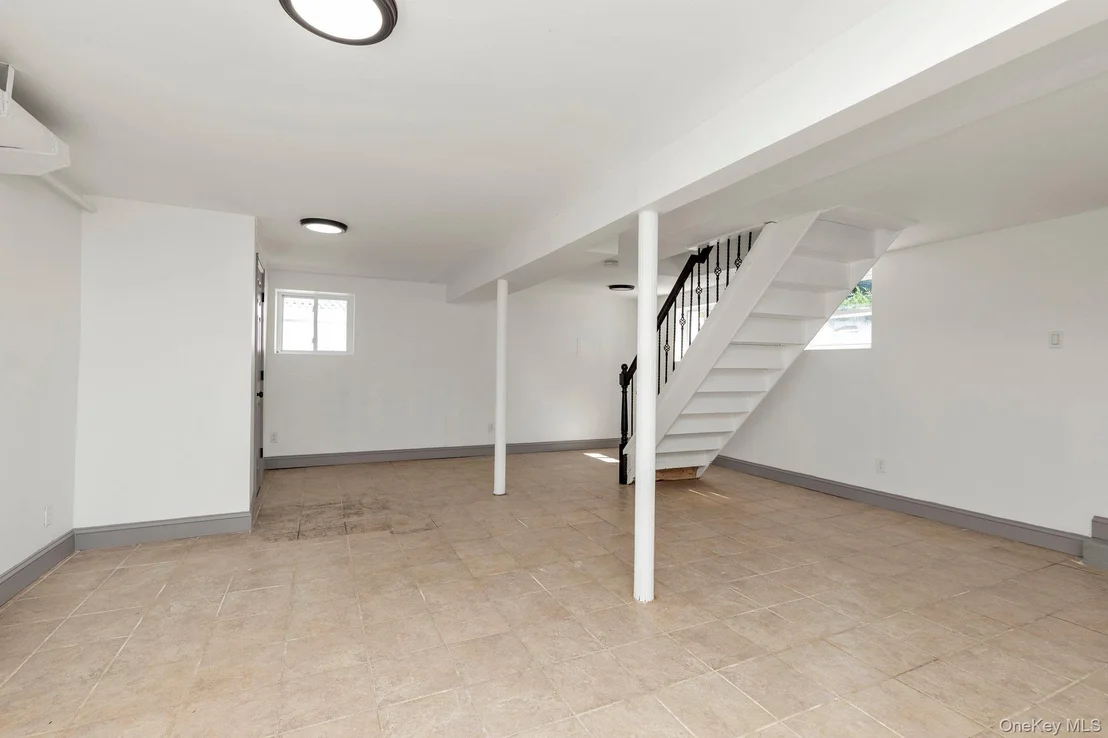 Photo of 43 Westside Avenue