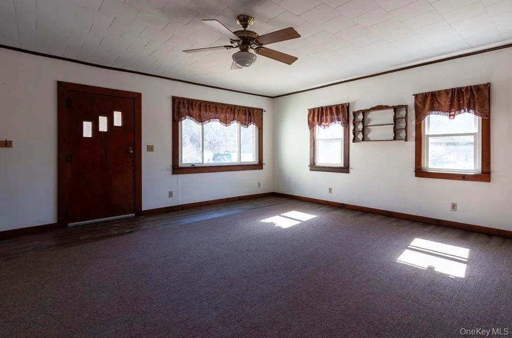 Photo of 2925 Old Kings Road