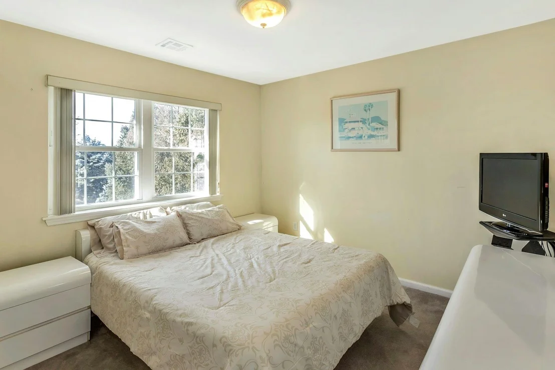 Photo of 5 Quantuck Court