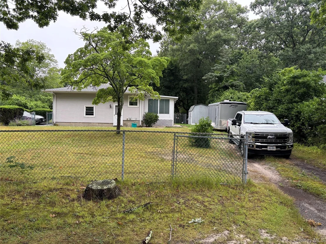 Photo of 72 Fanning Boulevard