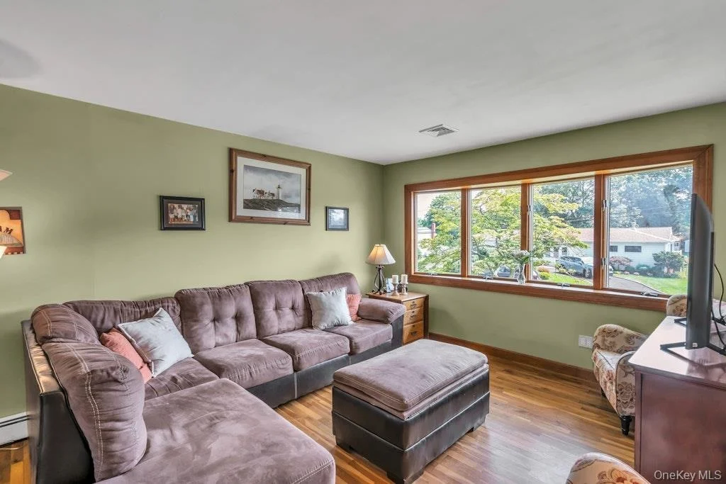 Photo of 174 Division Avenue