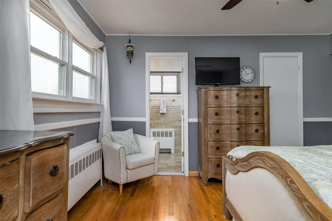Photo of 196 Daniel Road N