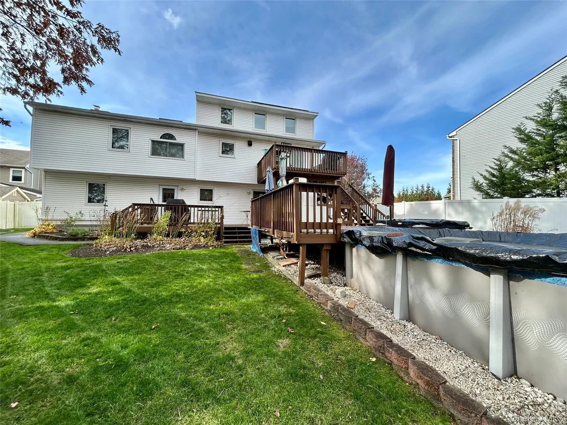 Photo of 839 Pine Avenue