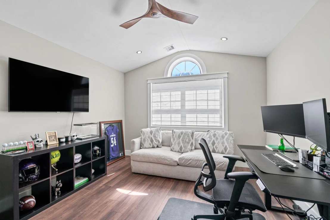 Photo of 9 Hamlet Drive