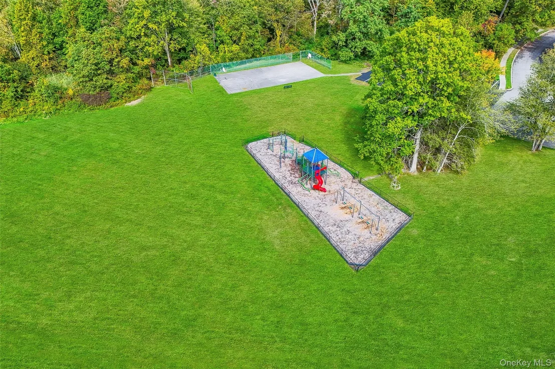 Photo of 25 Laurel Court
