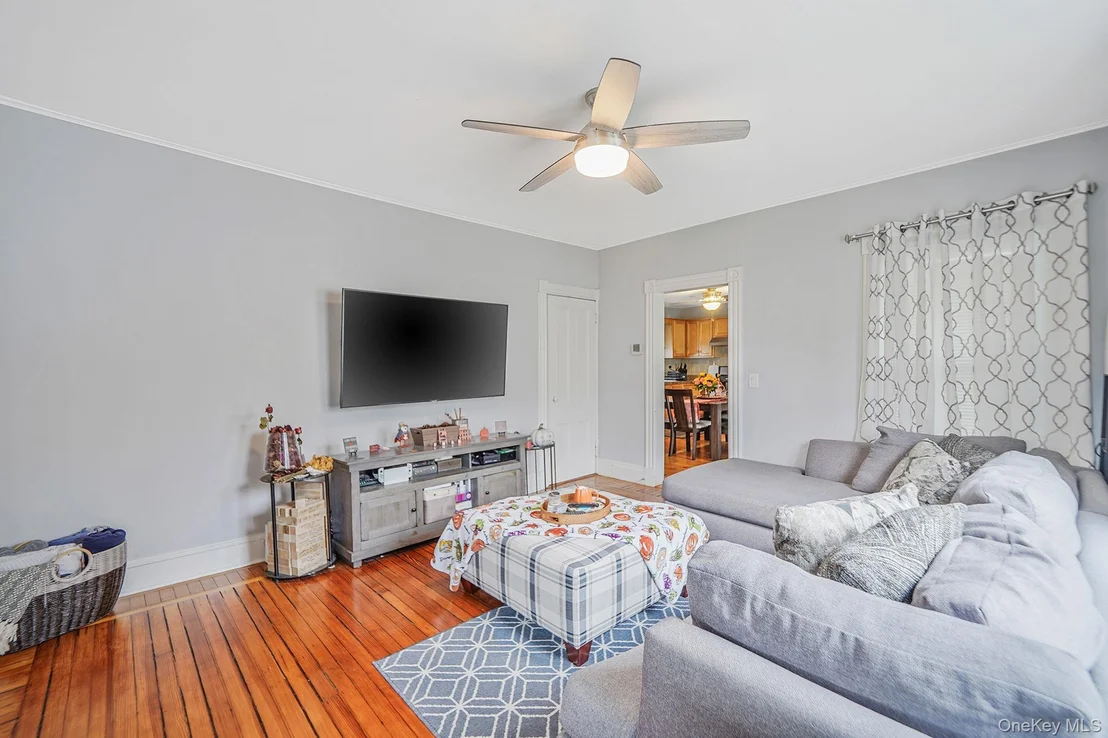 Photo of 45 Maple Avenue